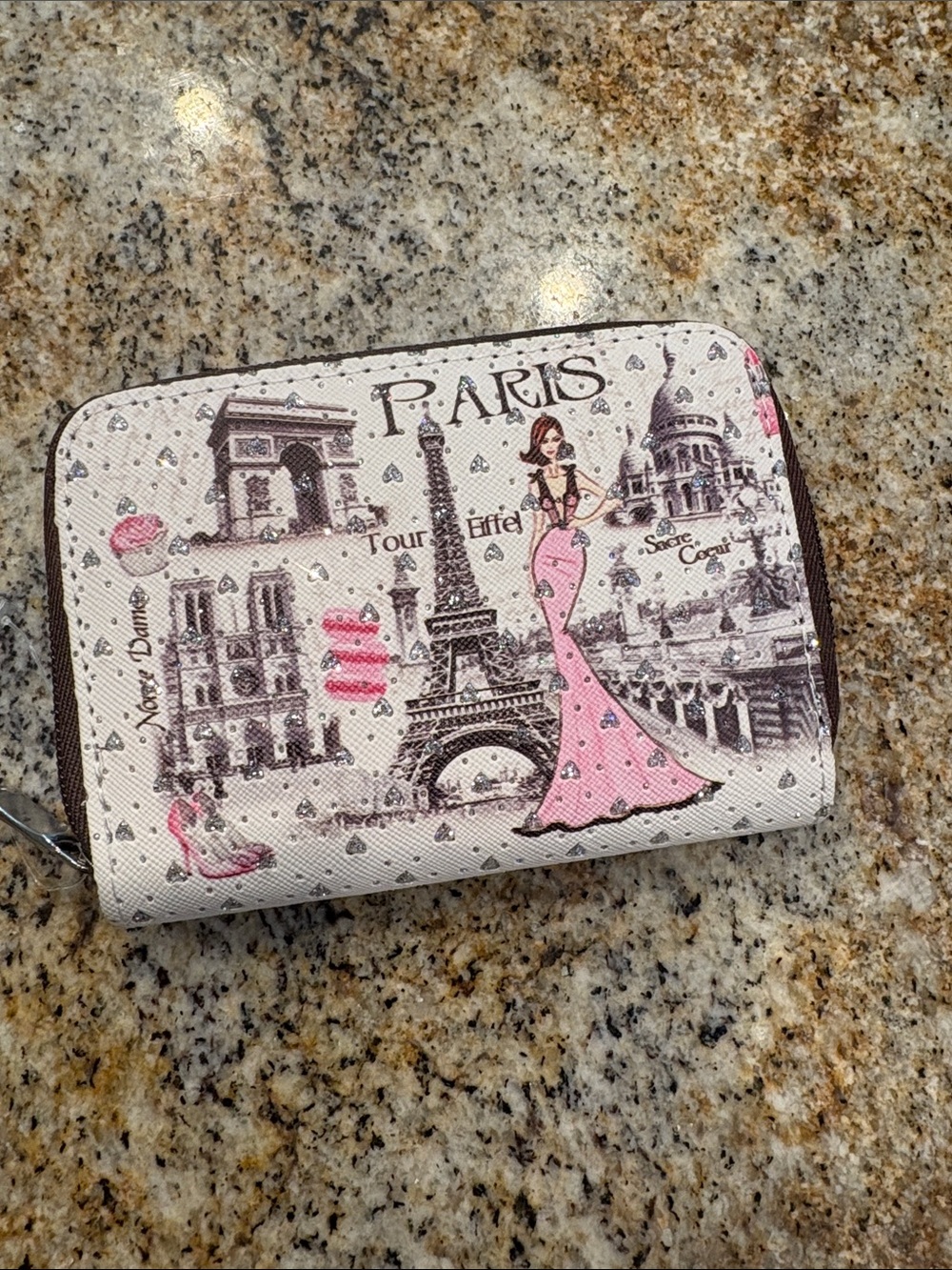 Paris Print Ladies Zip Wallet - Pink and Cream BRAND NEW